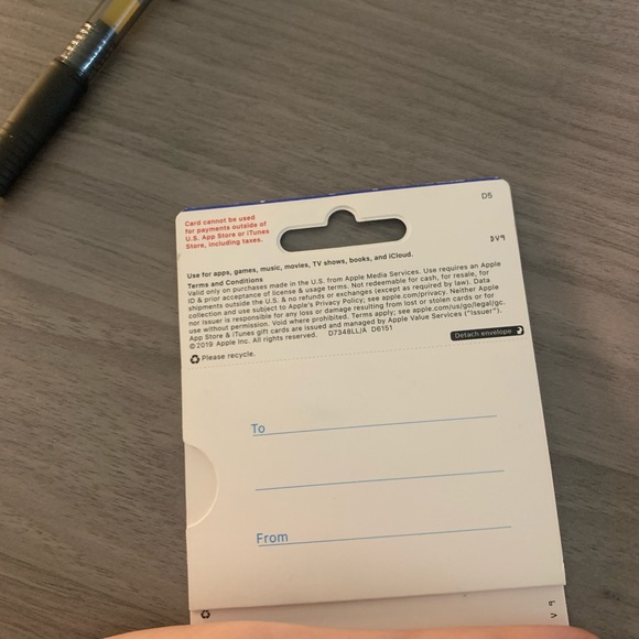 $100 I Tunes Gift Card - Picture 2 of 2